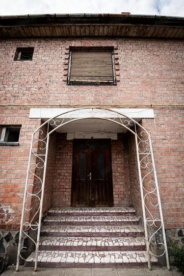 Proprietar! Vind Casa tip 'Vila'in JIMBOLIA! - 9