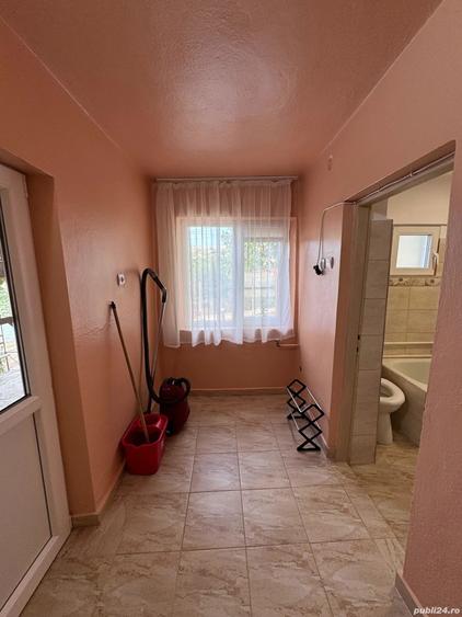 Vand casa cu teren generos (2000 mp) in Baneasa, jud. Constan?a 2 intrari separate - 1