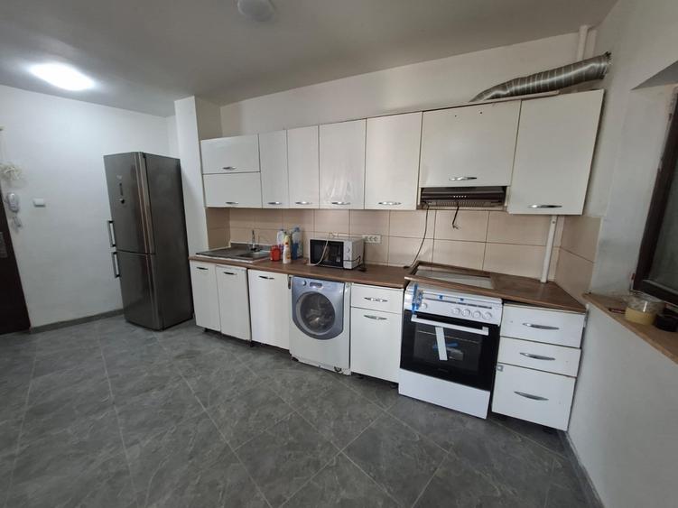 Colentina, Rau, stradal, vav Mc. Donald' s, Parc Plumbuita - 8