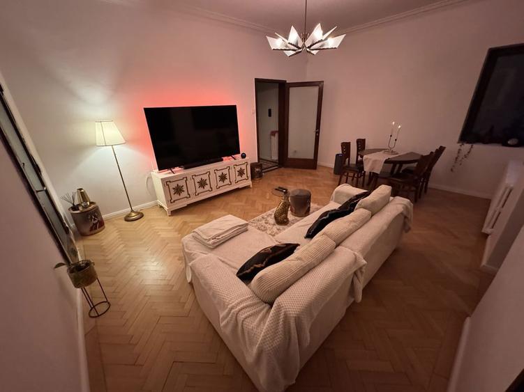 Inchiriez apartament 100 m2 doua camere plus birou Piata Romana - 1