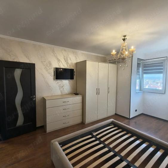 Apartament cu 2 camere semidecomandat în Micălaca