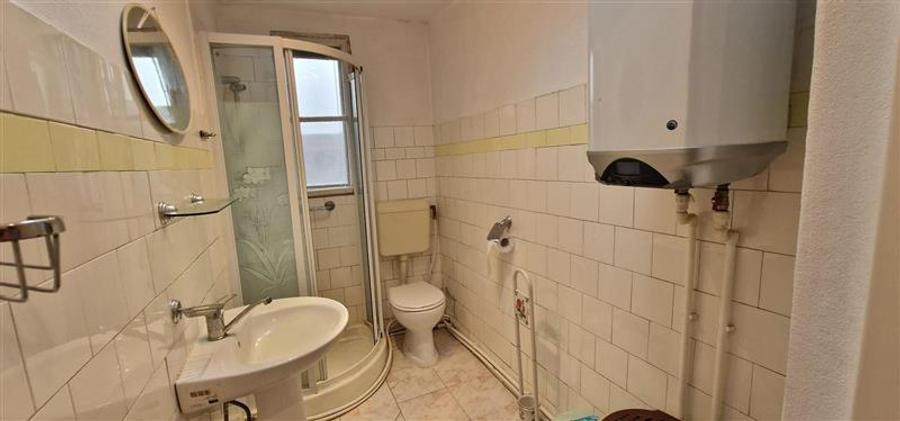 Chirie Resita  Apartament 90 mp. etj.1 la casa. - 3