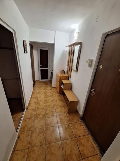 Proprietar inchiriez apartament 2 camere - 5