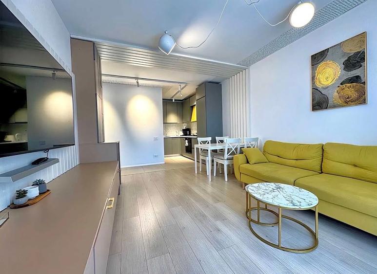 Apartament cu 2 camere semidecomandat, mobilat în Timpuri Noi