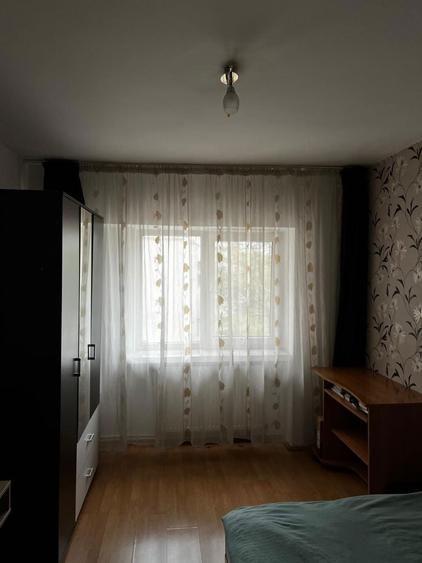 Inchiriez camera ap 4 camere Nicolina Lidl - prima statie - 6