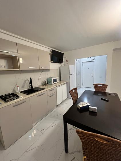 -Garsoniera lux mobilata si utilata complet in primul rand la mare - 2