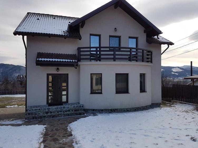 Vilă in suprafață de 240 mp. localitatea Bistrița jud.Neamt - 1