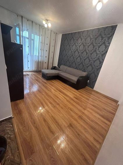 Vand apartament cu doua camere mai multe detalii la numarul de telefon afi?at - 4