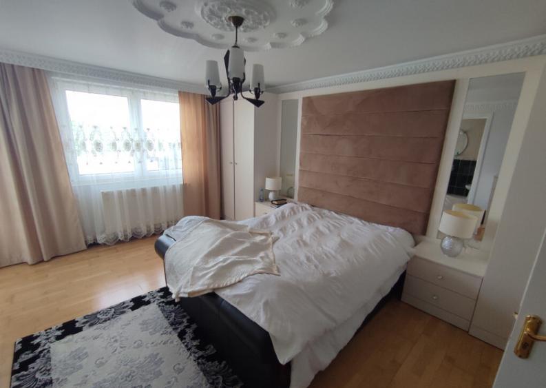 Casa cu garaj, teren 2000mp, chirie , Iaslovat - 4