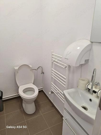 Inchiriez spatiu zona Penny - 3