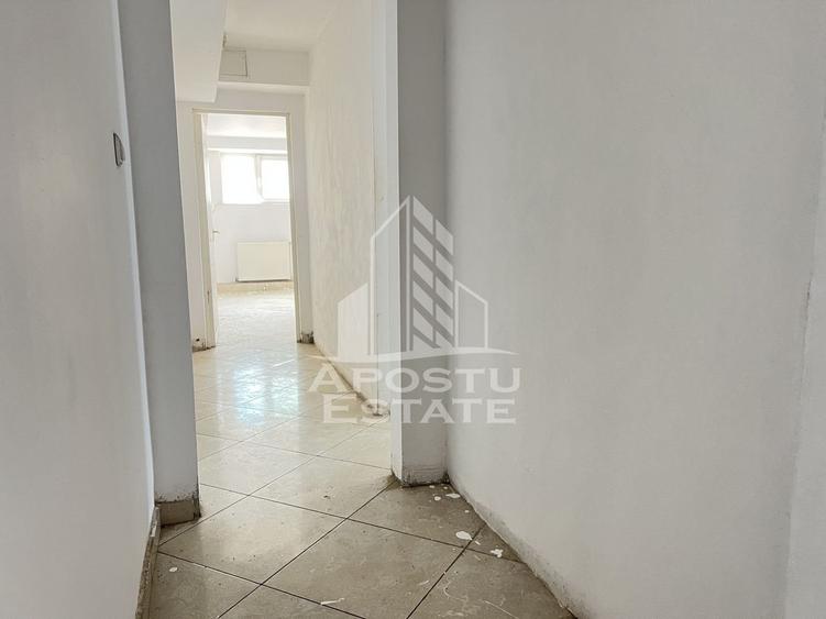 Apartament cu 3 camere, la demisol inalt , zona Steaua - 6