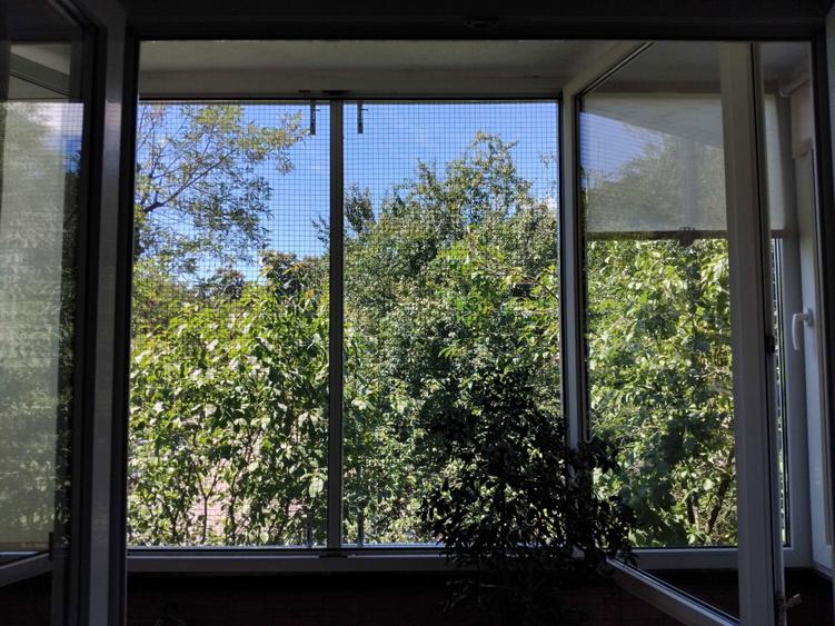 2 camere, etaj 1, zona linistita, balcon inconjurat de verdeata - 1