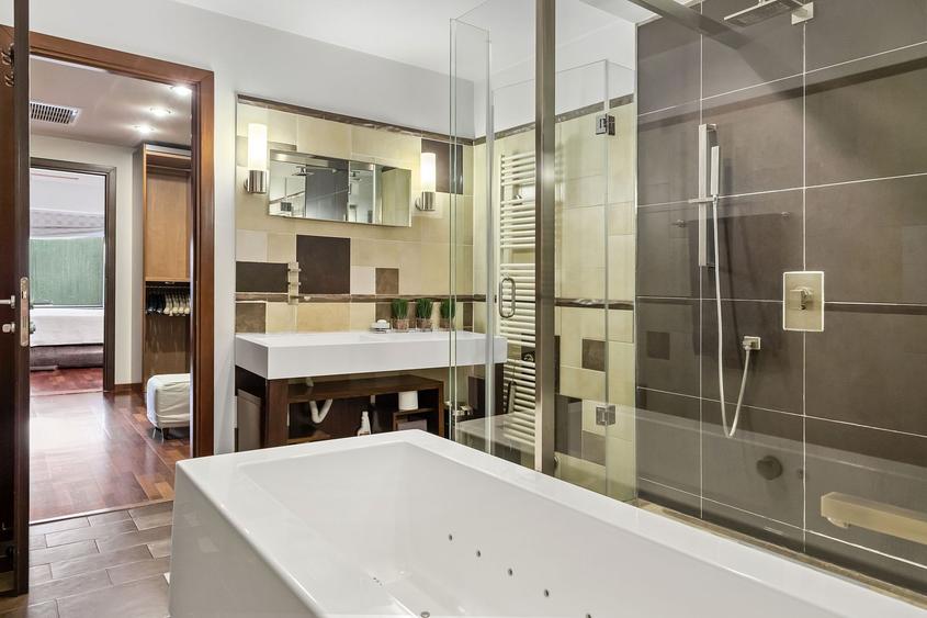 Vila Exclusivistă cu Deschidere la Lac, Piscină și Garaj pentru Barcă în Snagov - 46