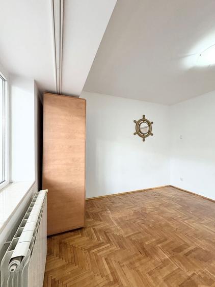 APARTAMENT CU 4 CAMERE AFLAT PE BD DECEBAL APROAPE DE PTA ALBA IULIA - UNIRII - 17
