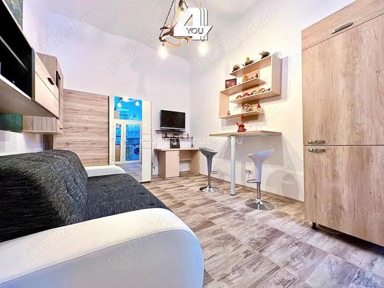 Inchiriez apartament cu o camera, renovat complet, zona Ultracentrala Inchiriez apartament cu o camera, renovat complet, zona Ultracentrala