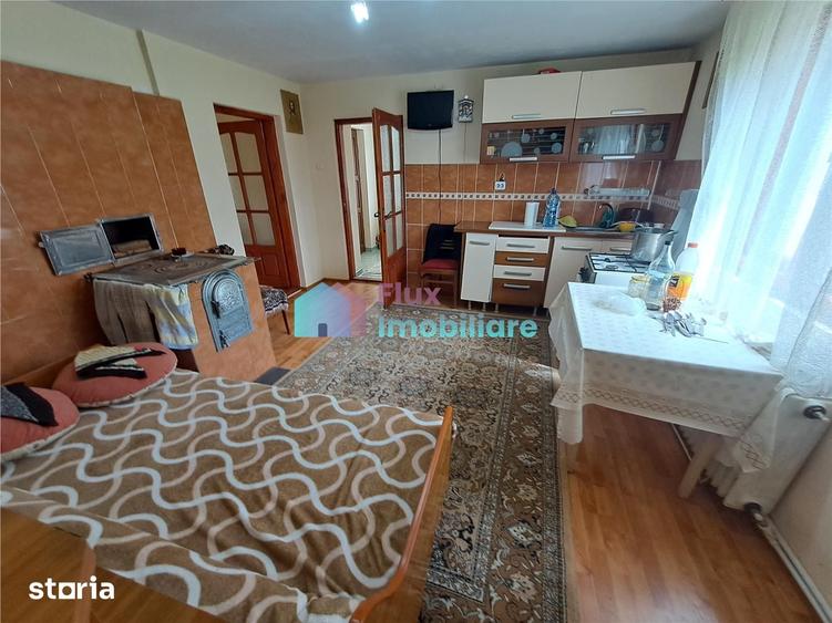 Casă cu 2 camere cu Teren 3743 Mp în Mălini