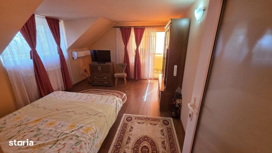 Casă cu 4 camere cu Teren 1170 Mp în Central