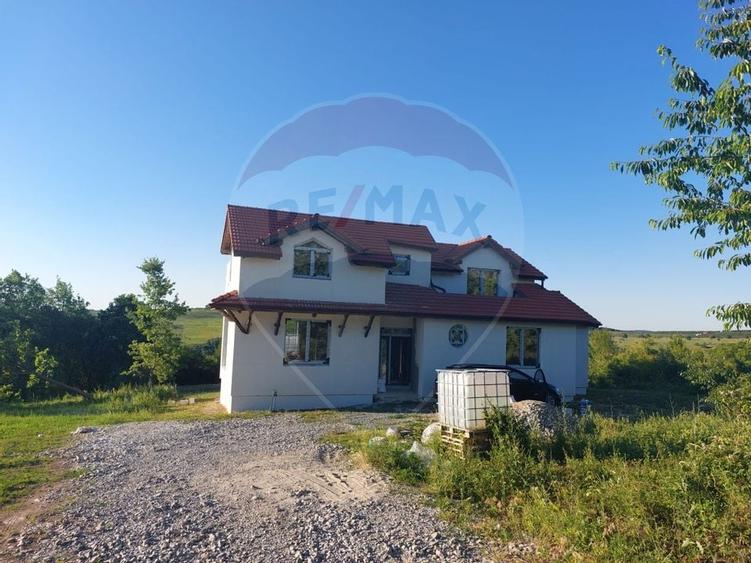 De vânzare casă cu un proiect deosebit, la roșu , Str. Gheorghe Doja - 39