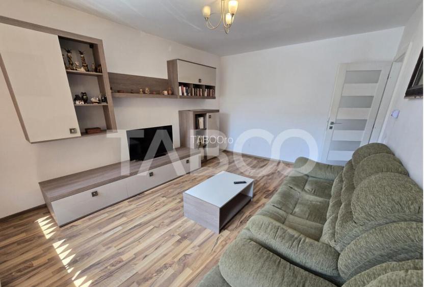 Apartament decomandat de vanzare renovat etajul 1 zona Centr
