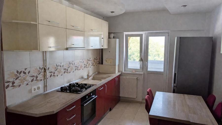 Apartament 2 camere decomandat si balcon zona Centrala - 4