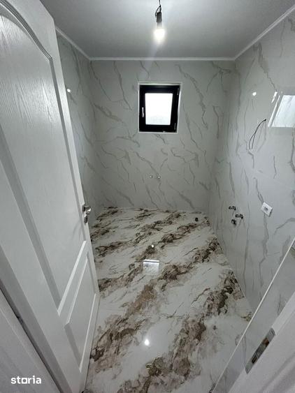 Casă cu 4 camere cu Teren 700 Mp în Central
