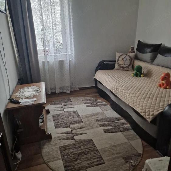 Ap decomandat cu 2 camere et 1 - 4
