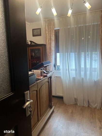 Casă cu 4 camere decomandat cu Teren 506 Mp în Cornu