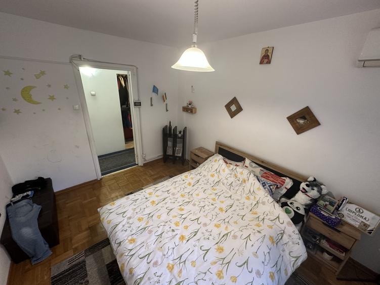 Apartament cu 3 camere decomandat, mobilat în Berceni