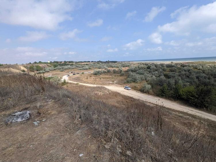 Vand teren Corbu, la limita biosferei, primul lot de pe mal - 3