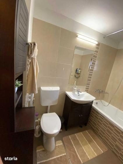 Apartament cu 4 camere în Între Lacuri