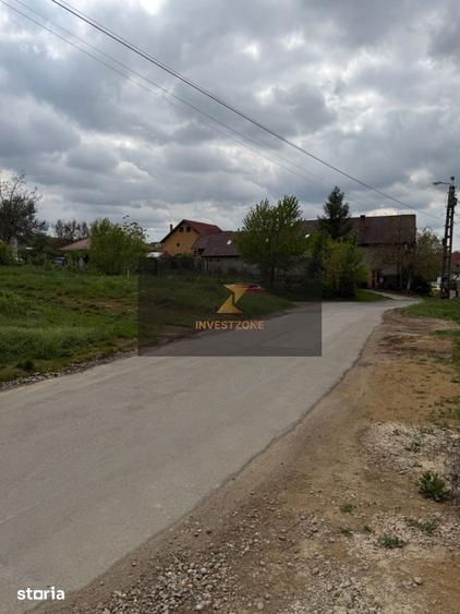 Teren de 708 mp, în Oncea