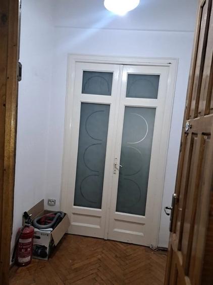 Apartament cu 3 camere decomandat în Universitate