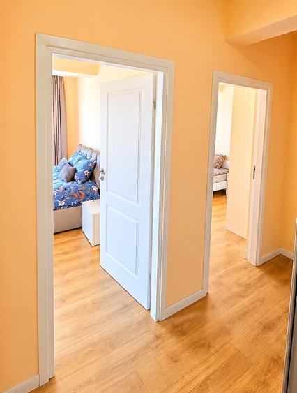 Apartament cu 3 camere decomandat, mobilat în Sisești