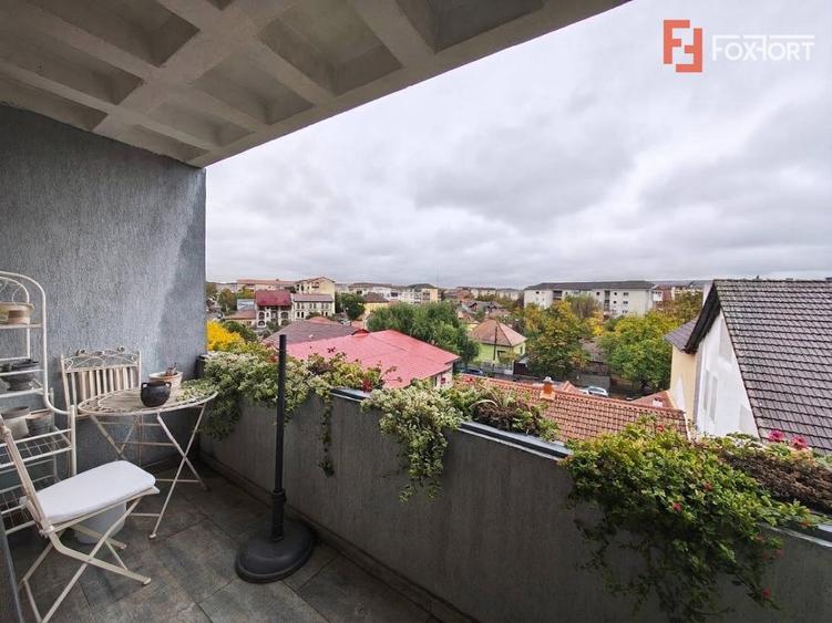 Apartament cu 3 camere decomandat, mobilat în Girocului