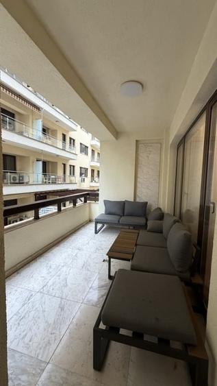 Apartament cu 4 camere semidecomandat în Herăstrău