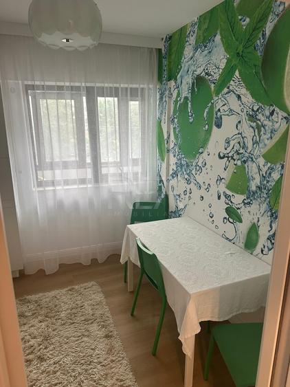 Apartament cu 2 camere decomandat, mobilat în Vitan Mall