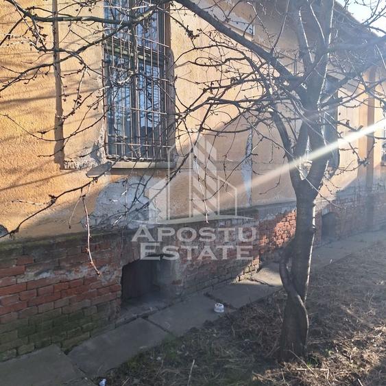 Casă individuală cu 5 camere cu Canalizare în Dorobanților