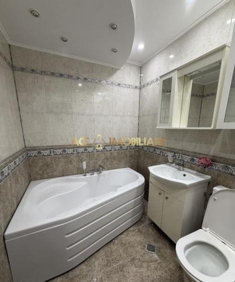 Apartament cu 3 camere decomandat, mobilat în Unirii