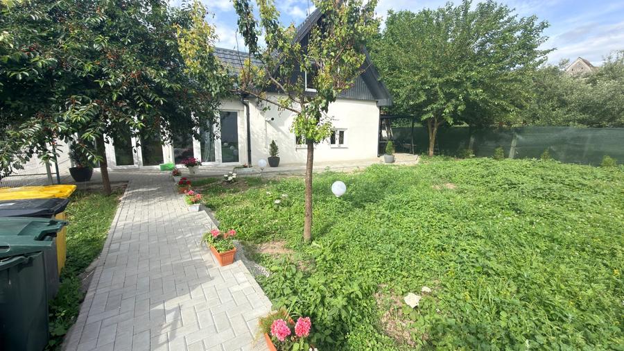 Casă cu 2 camere cu Teren 350 Mp în Avrig