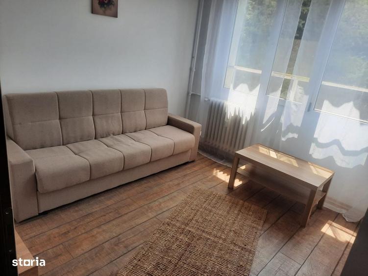 Apartament cu 3 camere decomandat în Drumul Taberei — fotografia 3