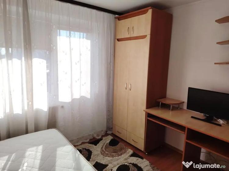 Apartament cu 2 camere decomandat în Arcul de Triumf
