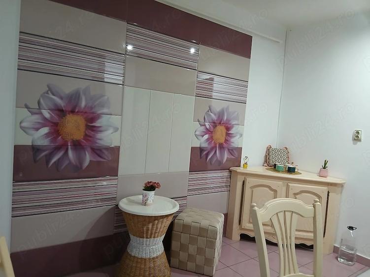Apartament cu 4 camere decomandat în Găești
