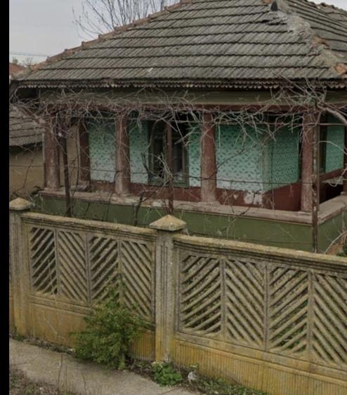 Casă cu 4 camere în Mihai Bravu