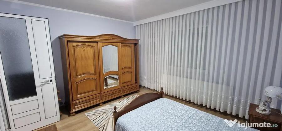 Casă cu 5 camere cu Canalizare în Coiciu