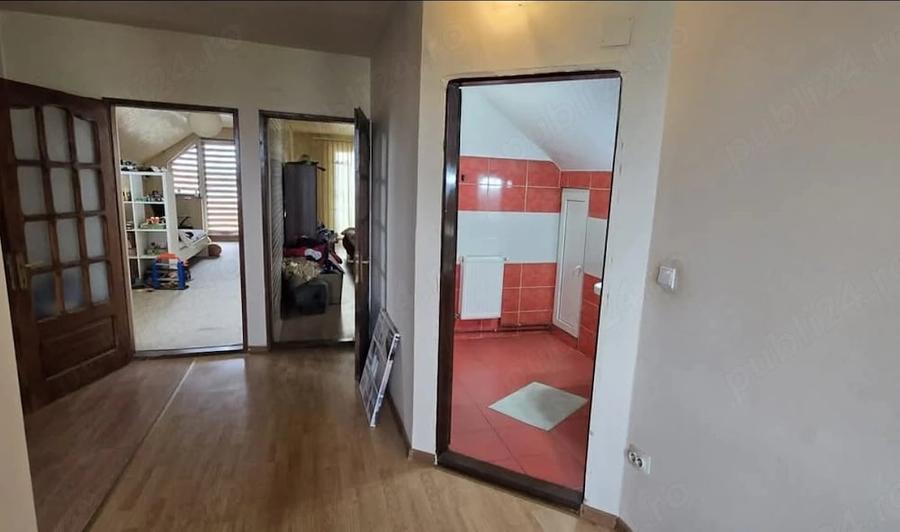 Casă cu Teren 577 Mp în Aninoasa