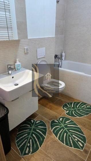 Apartament cu 4 camere decomandat în Tineretului