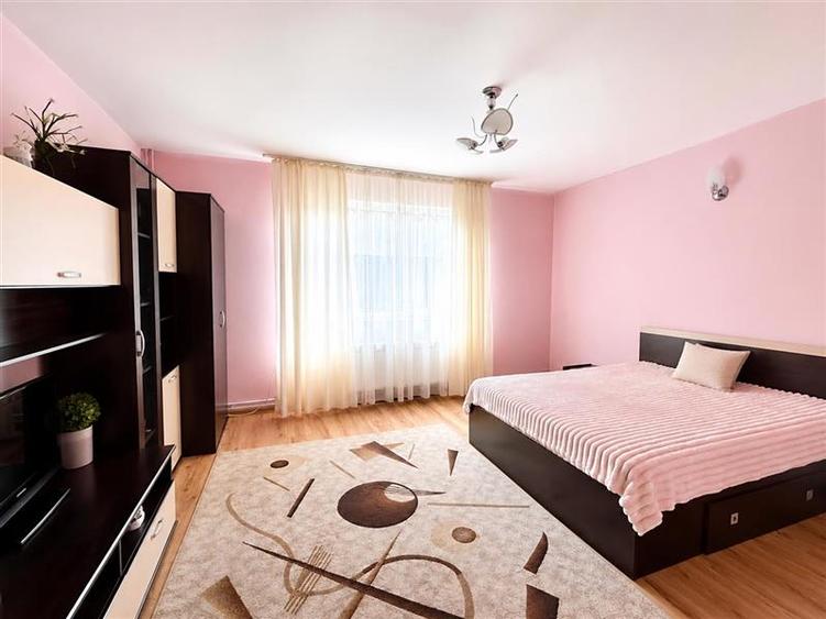 Casă individuală cu 6 camere cu Teren 996 Mp în Gălăoaia