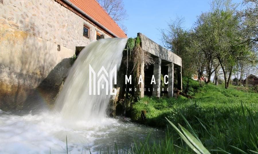 Casă cu 10 camere cu Canalizare în Cârța