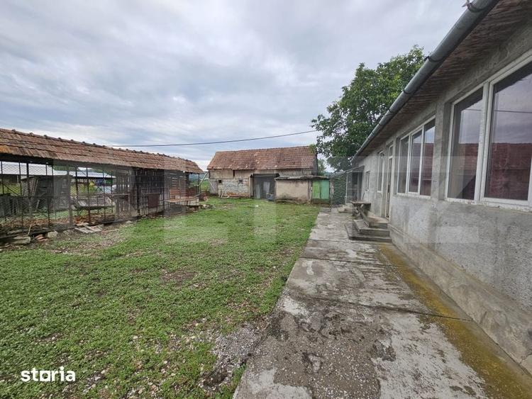 Casă cu 3 camere cu Teren 2698 Mp în Cistei