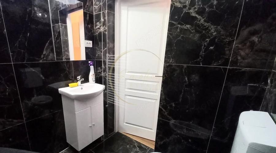 Garsonieră nedecomandată în P-ța Unirii